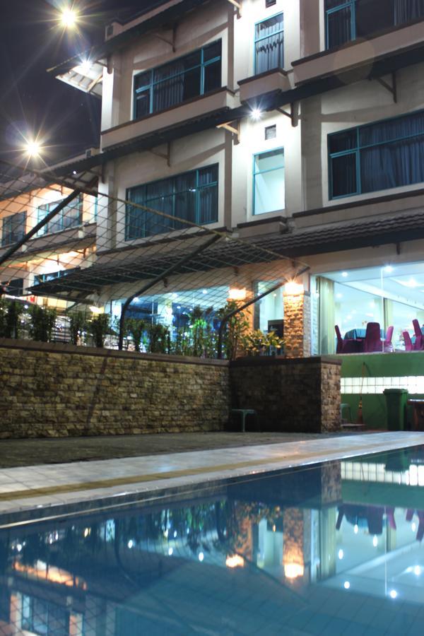 โรงแรมเปอร์มาตา อะลัม ปุนจัก ภายนอก รูปภาพ