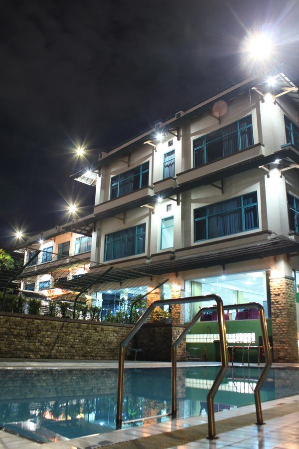 โรงแรมเปอร์มาตา อะลัม ปุนจัก ภายนอก รูปภาพ